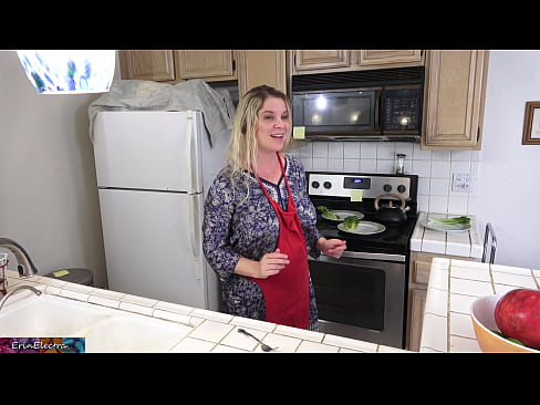 ❤️ A madrasta o ordenha na cozinha antes de sua data Porno real vídeo em nós pt-br.hentaivost.ru ☑
