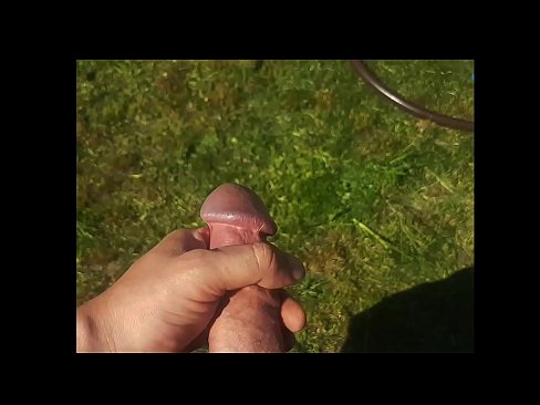 ❤️ A boazona se fode e se ejacula com um esguicho em um jardim de verão Porno real vídeo em nós pt-br.hentaivost.ru ☑